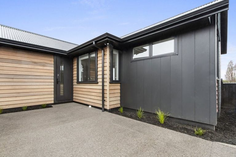 Photo of property in 2/61 Forest Lake Road, Hamilton, 3200