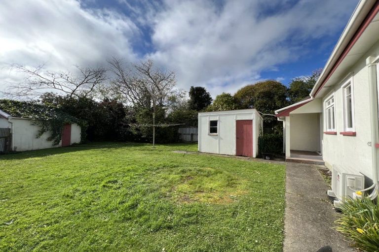 Photo of property in 27 Jickell Street, Hokowhitu, Palmerston North, 4410