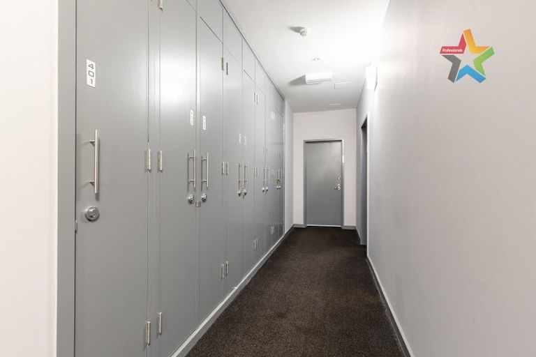 Photo of property in City Lodge Apartments, 401/115 Vivian Street, Te Aro, Wellington, 6011