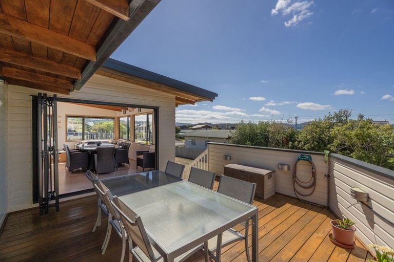 Photo of property in 10 Oyster Drive, Cooks Beach, Whitianga, 3591