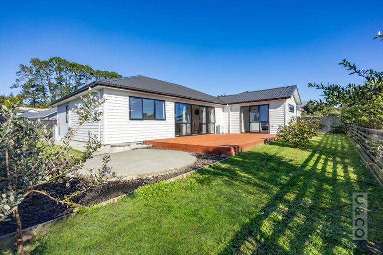 Photo of property in 7 Pukemarino Road, Waimauku, 0812