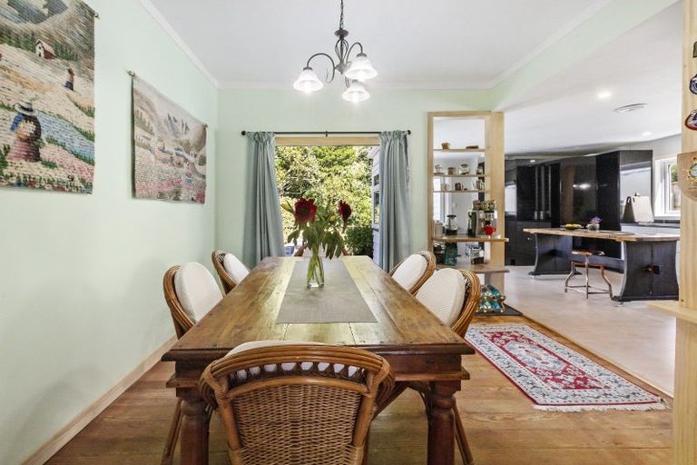 Photo of property in 18 Mahoe Street, Eastbourne, Lower Hutt, 5013