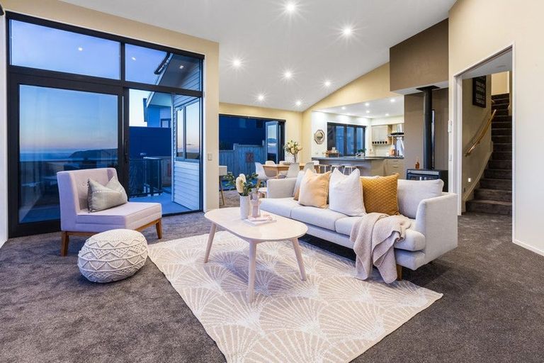 Photo of property in 6 Seascape View, Paremata, Porirua, 5024