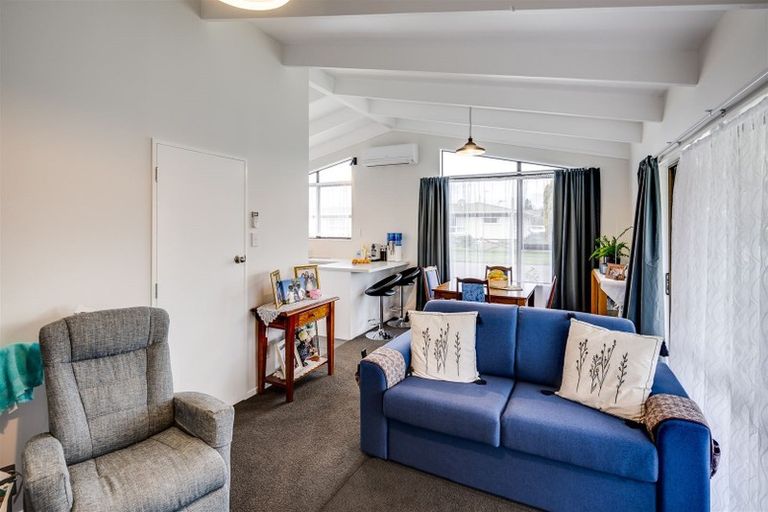 Photo of property in 48 James Foley Avenue, Pirimai, Napier, 4112