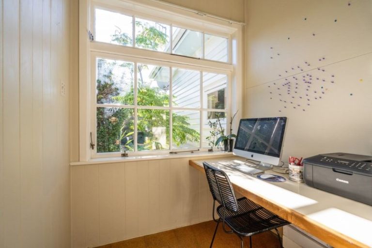 Photo of property in 41 Golf Road, Paraparaumu Beach, Paraparaumu, 5032