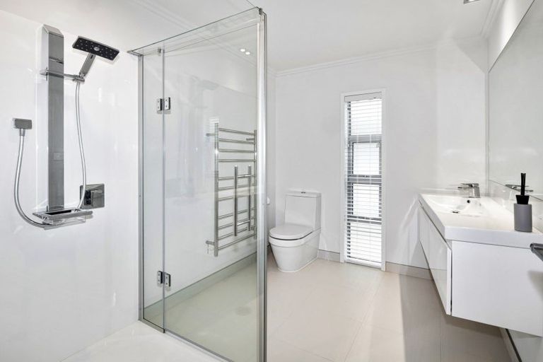 Photo of property in 64a Maunganui Road, Mount Maunganui, 3116