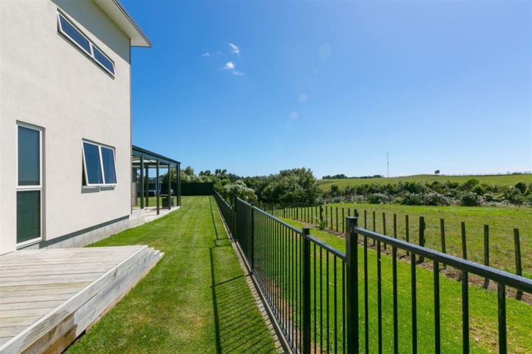 Photo of property in 5d Vardon Way, Waiwhakaiho, New Plymouth, 4312