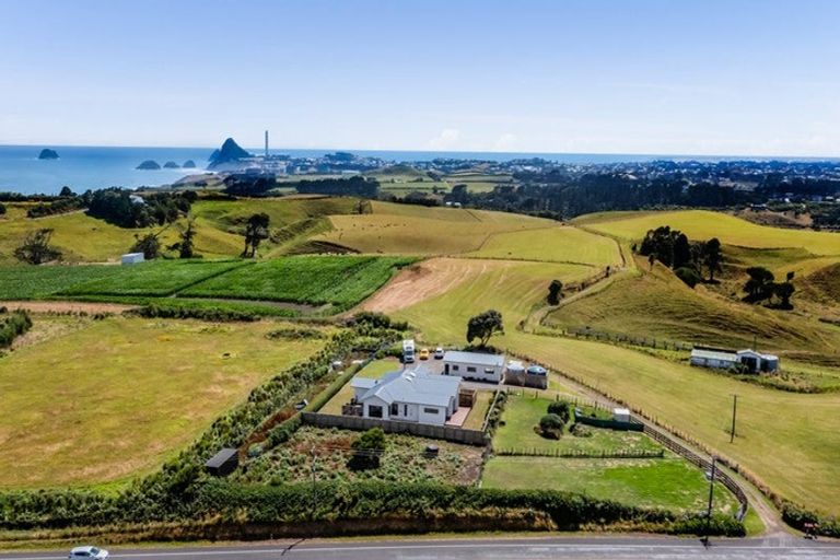Photo of property in 630 South Road, Omata, New Plymouth, 4374