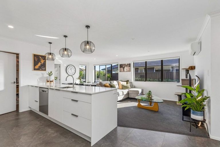 Photo of property in 11 Springwater Lane, Pyes Pa, Tauranga, 3112