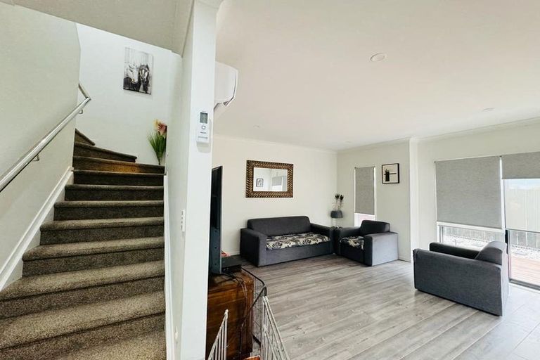 Photo of property in 5 Kairakau Street, Takanini, 2110