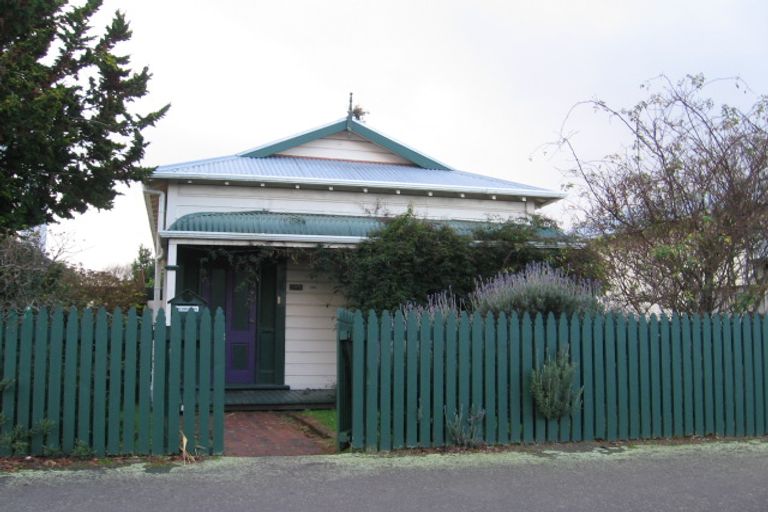 Photo of property in 295 Grey Street, Palmerston North, 4414
