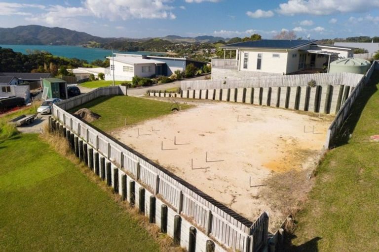 Photo of property in 21 Nancy Wake Place, Cable Bay, 0420