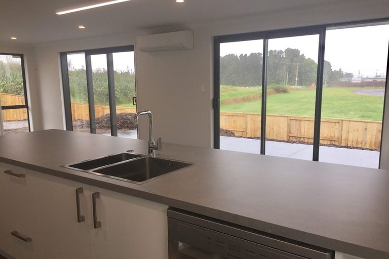 Photo of property in 95 Hills View Drive, Papamoa, 3118