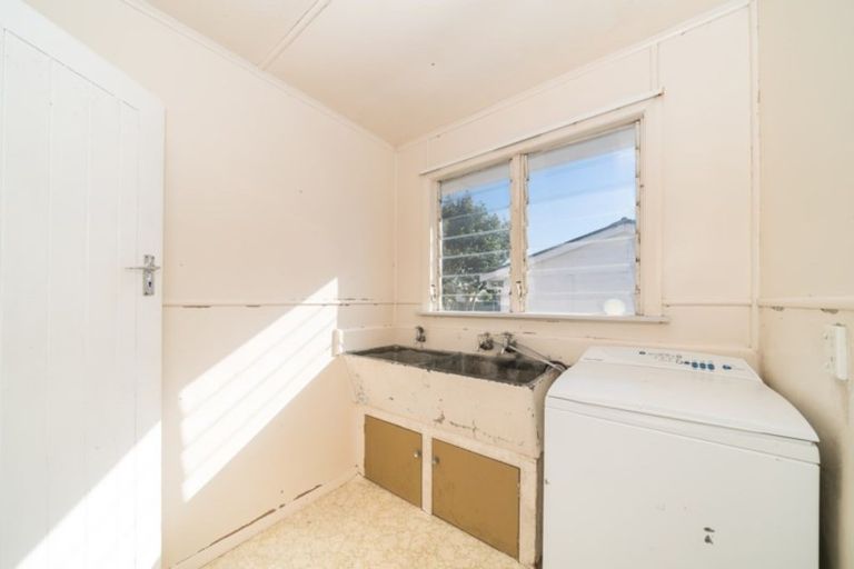 Photo of property in 2 Highbury Avenue, Highbury, Palmerston North, 4412