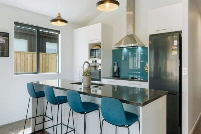 Photo of property in 20 Fallow Street, Jacks Point, 9371