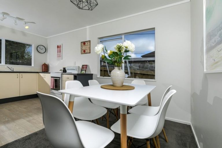 Photo of property in 2/284 Rangatira Road, Beach Haven, Auckland, 0626