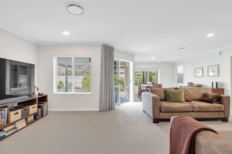 Photo of property in 21 Beachwater Drive, Papamoa Beach, Papamoa, 3118