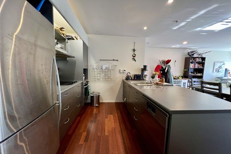 Photo of property in St Peters Apartments, 6e/192 Willis Street, Te Aro, Wellington, 6011