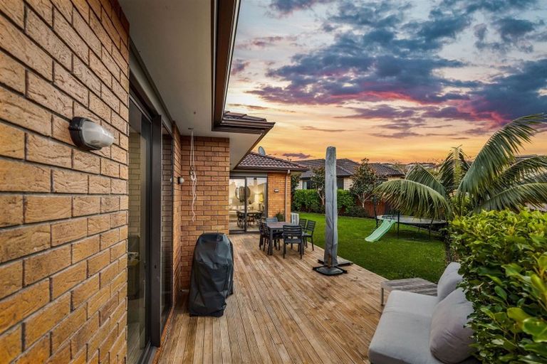 Photo of property in 3 Stow Place, Henderson, Auckland, 0612