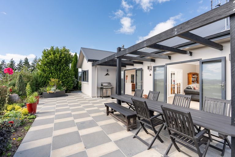 Photo of property in 138 Mckendry Road, Woodside, Outram, 9074