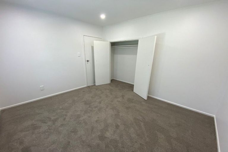 Photo of property in 2/59 Shakespeare Road, Milford, Auckland, 0620