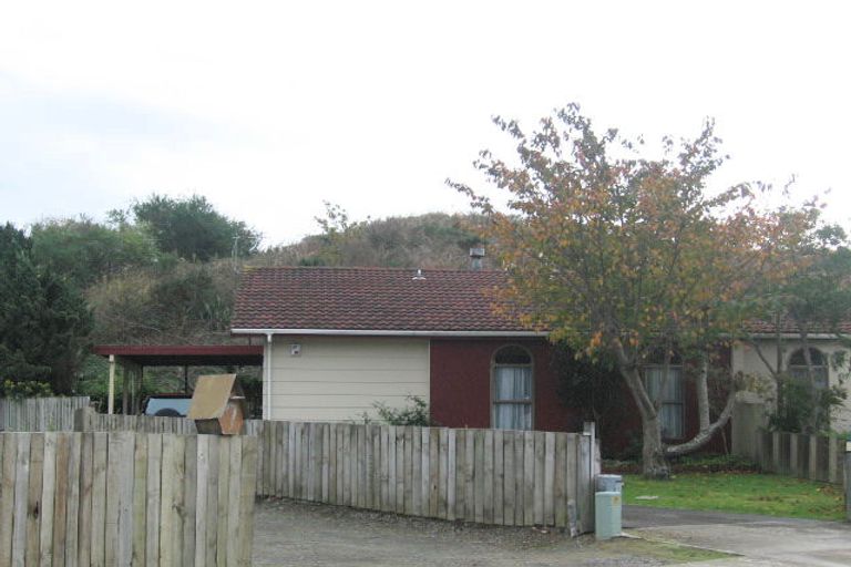 Photo of property in 9 Elder Grove, Paraparaumu, 5032