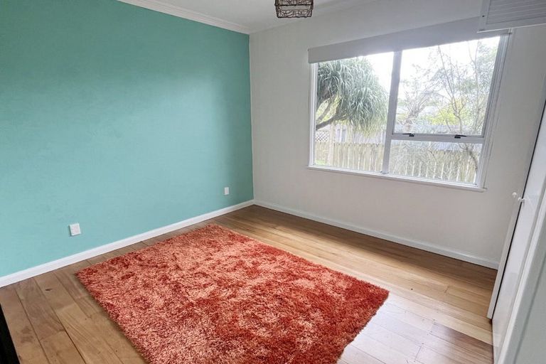 Photo of property in 136 Seaview Road, Westown, New Plymouth, 4310