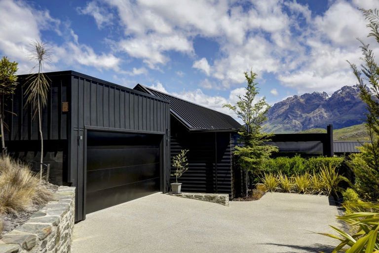 Photo of property in 58 Falconer Rise, Jacks Point, Queenstown, 9371