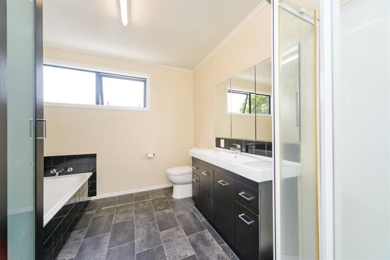 Photo of property in 36 Wanganui Road, Marton, 4710