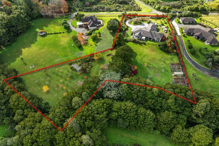 Photo of property in 69b Oraha Road, Kumeu, 0892