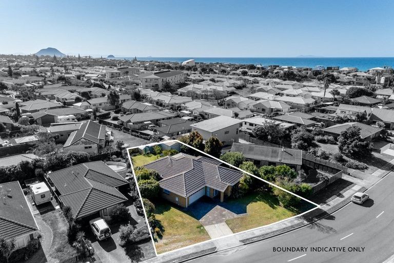 Photo of property in 39 Sunrise Avenue, Mount Maunganui, 3116