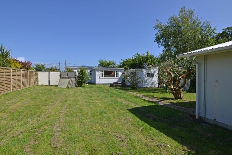 Photo of property in 674 Waikawa Beach Road, Waikawa Beach, Levin, 5573