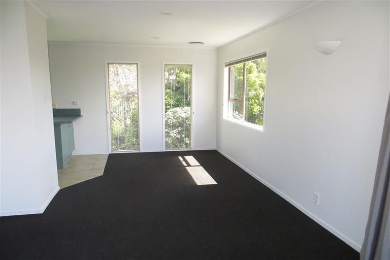 Photo of property in 2/14 Tudor Place, Mairangi Bay, Auckland, 0630