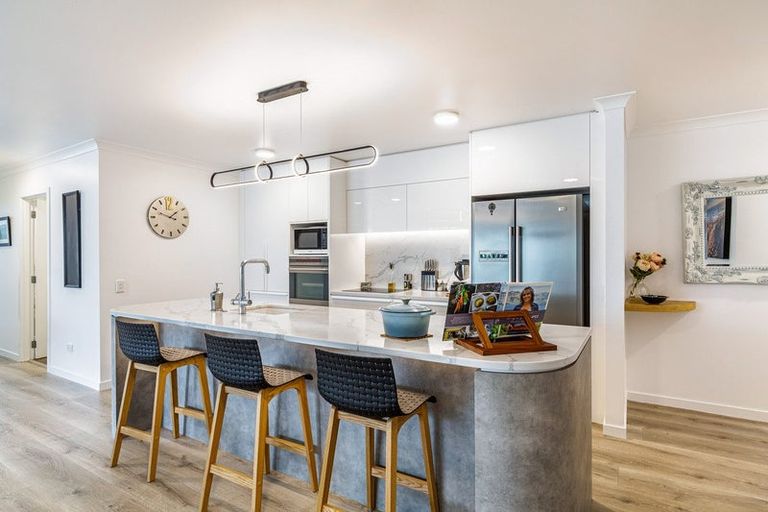 Photo of property in 19 Parkside Drive, Orewa, 0931