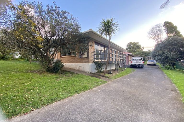 Photo of property in 1/6 Kathleen Street, Totara Vale, Auckland, 0627