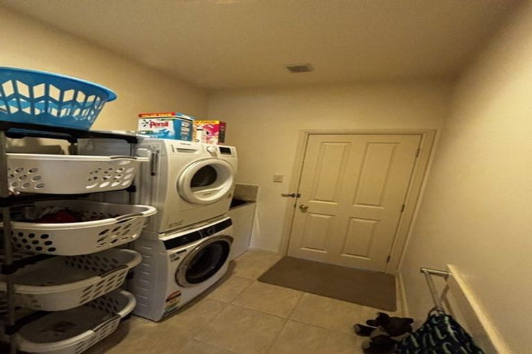 Photo of property in 26 Shelter Grove, Frankleigh Park, New Plymouth, 4310