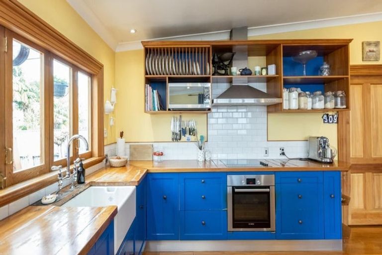 Photo of property in 309 Grays Road, Saint Leonards, Hastings, 4120