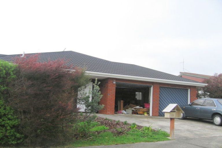 Photo of property in 27 Exploration Way, Whitby, Porirua, 5024