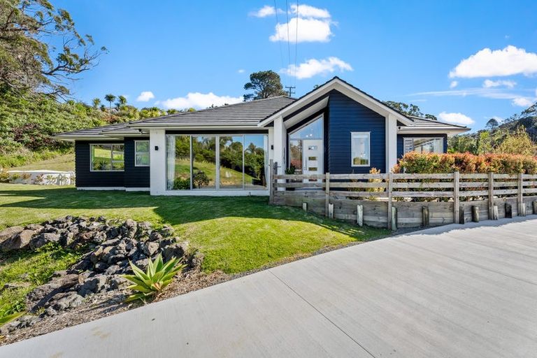 Photo of property in 5b Hobbs Road, Matakatia, Whangaparaoa, 0930