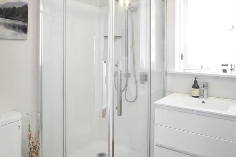 Photo of property in 63 Godley Road, Green Bay, Auckland, 0604