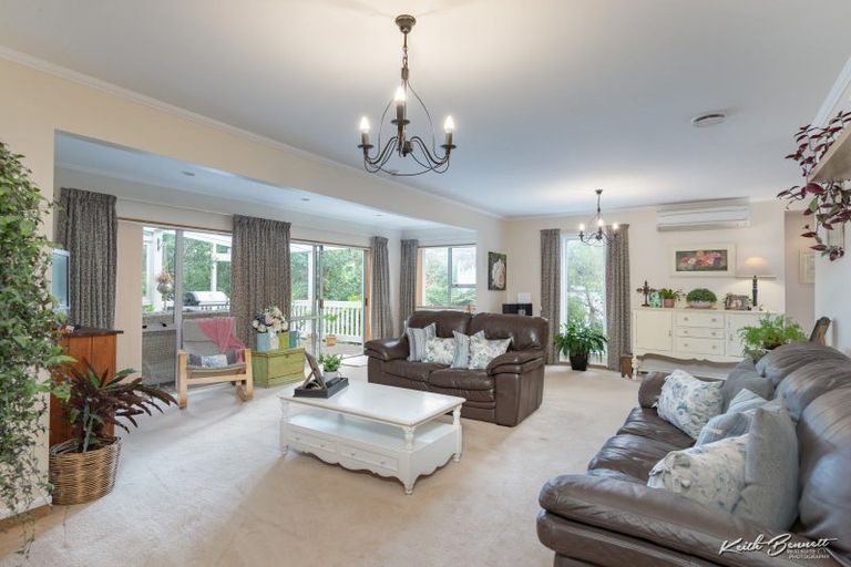 Photo of property in 13 Chichester Drive, Pinehaven, Upper Hutt, 5019