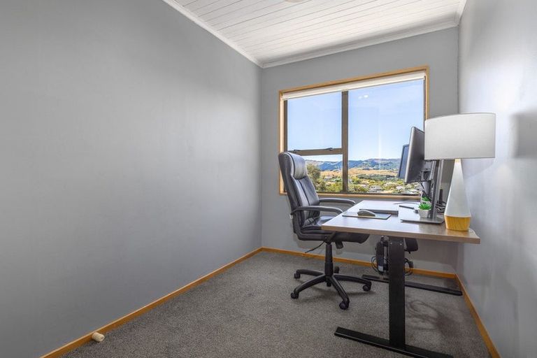 Photo of property in 41 James Cook Drive, Whitby, Porirua, 5024