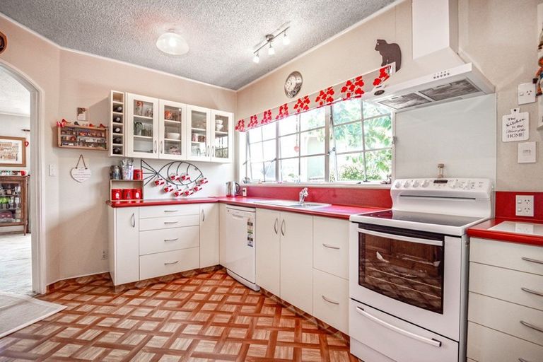 Photo of property in 1010 Garry Street, Raureka, Hastings, 4120