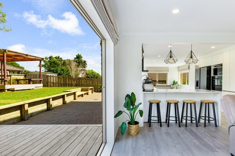 Photo of property in 54 Black Teal Close, Unsworth Heights, Auckland, 0632