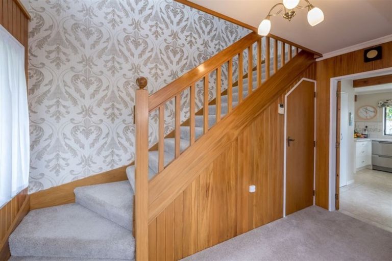 Photo of property in 42 Kent Street, Levin, 5510