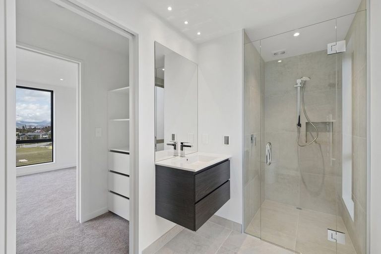 Photo of property in 3 Tuke Lane, Wanaka, 9305