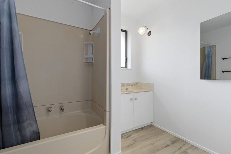 Photo of property in 137 Tuhikaramea Road, Dinsdale, Hamilton, 3204