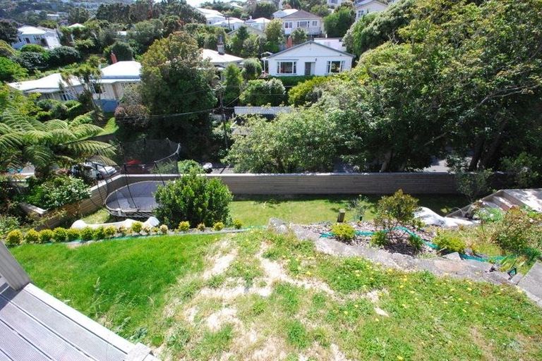 Photo of property in 41 Farm Road, Northland, Wellington, 6012