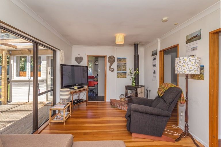 Photo of property in 657 Waitarere Beach Road, Waitarere Beach, Levin, 5510