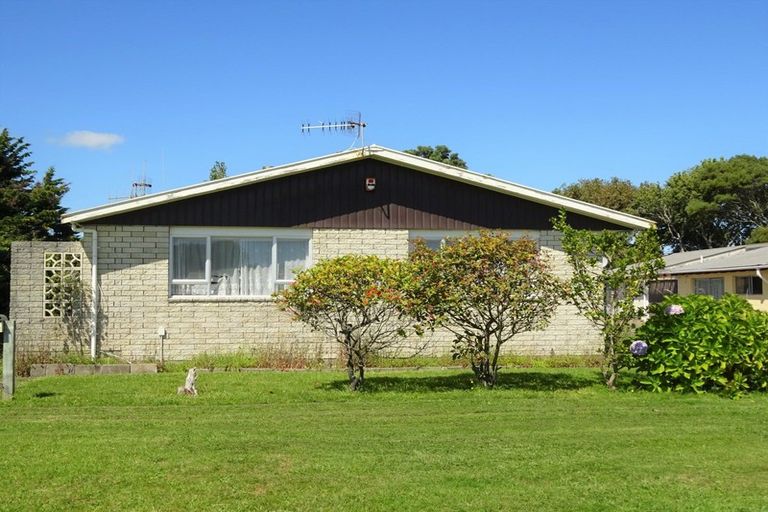 Photo of property in 54 Futter Street, Foxton, 4814